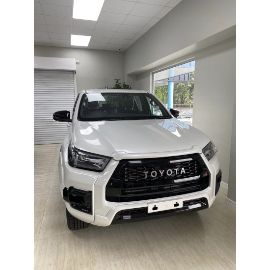 2025 TOYOTA HILUX REVO